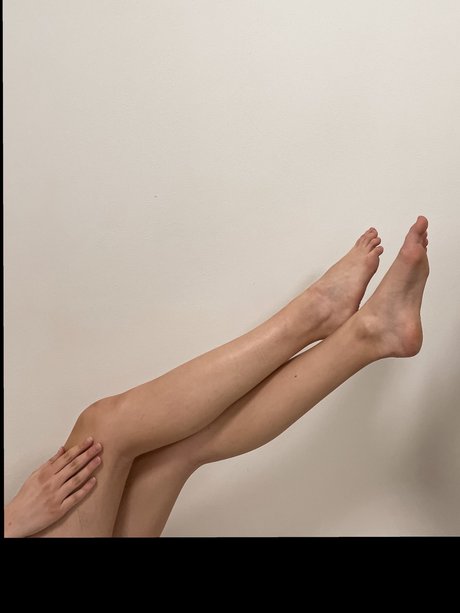 Naken lekkede OnlyFans-bilde av Sexy And Magical Feet Ampamp Legs