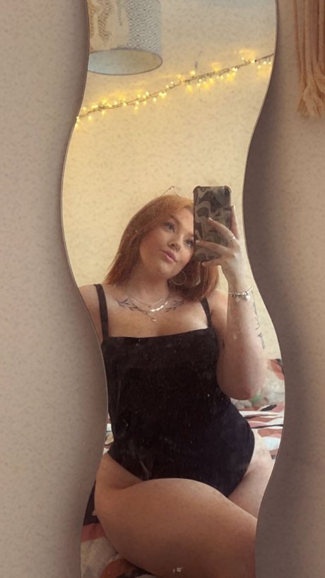 Naken lekkede OnlyFans-bilde av Meg