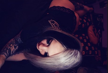 Naken lekkede OnlyFans-bilde av Megan Morbidd