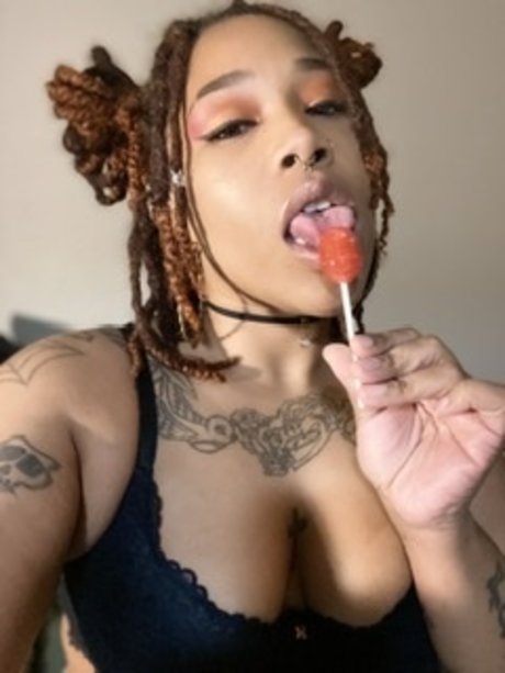 Nagie wyciekłe zdjęcie OnlyFans od Creme Da La Meow Meow 
