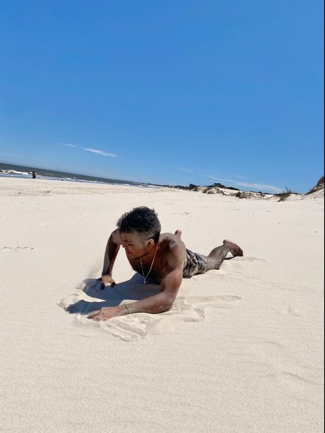 Nahá fotka uniklých OnlyFans od Mateo Villar