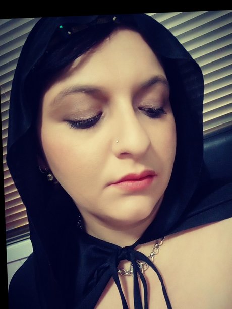 Naken läckt OnlyFans-bild av Stonergirl