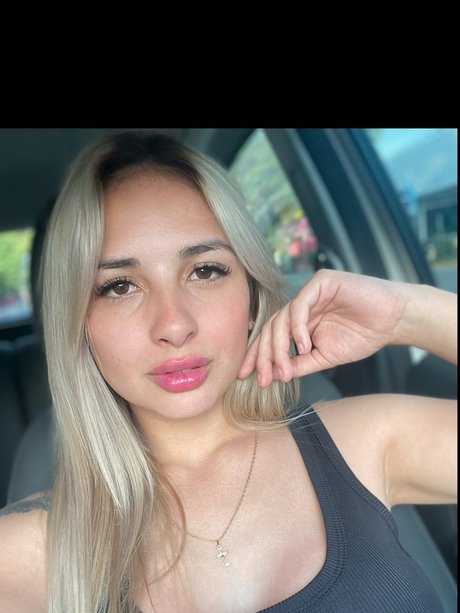 Nahá fotka uniklých OnlyFans od Lanenadeargentina