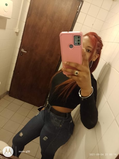 Naken lekkede OnlyFans-bilde av Milena Milena