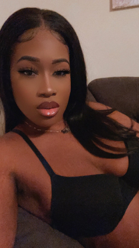 Nahá fotka uniklých OnlyFans od Michele Love