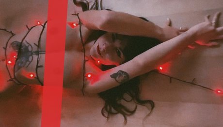 Naken lekkede OnlyFans-bilde av Mia Von Fox