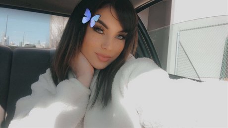 Naken lekkede OnlyFans-bilde av Miaacamillaa