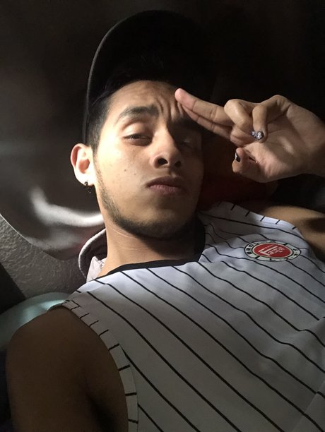 Naken lekkede OnlyFans-bilde av Roberto Medina