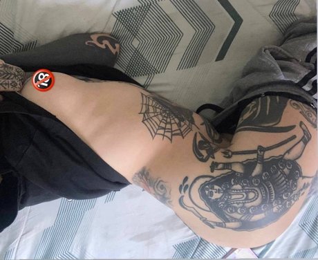 Naken lekkede OnlyFans-bilde av Moon Scorpion