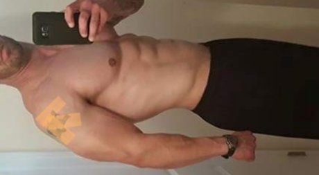 Naken lekkede OnlyFans-bilde av Moongasm