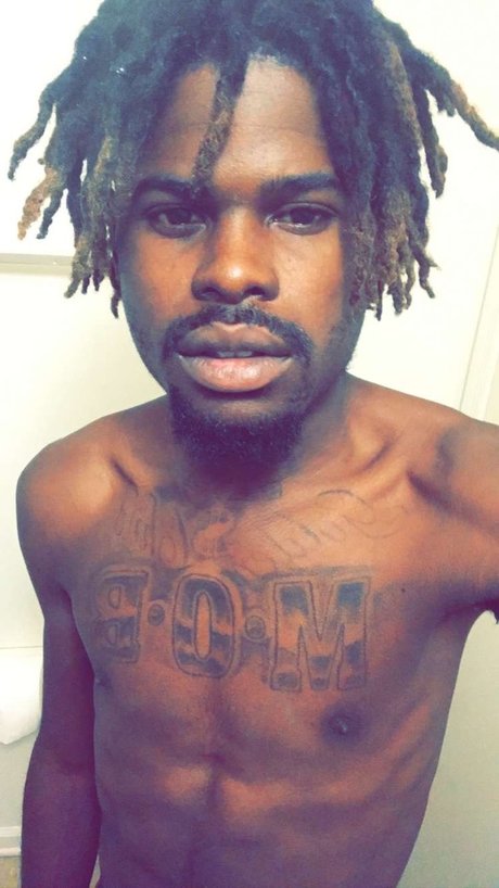 Naken lekkede OnlyFans-bilde av Mob Marley