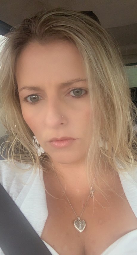 Naken läckt OnlyFans-bild av Miss Maine