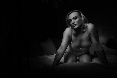 Naken lekkede OnlyFans-bilde av Miss Cinnamonbun