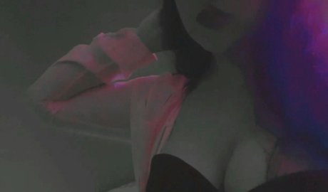 Naken lekkede OnlyFans-bilde av Missandeigurl