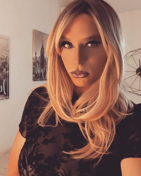 Naken lekkede OnlyFans-bilde av Miss Mantis