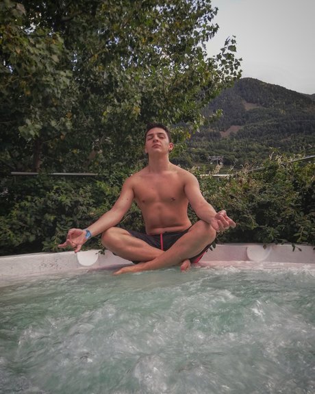 Naken lekkede OnlyFans-bilde av Nacho Jahuel Aperlo