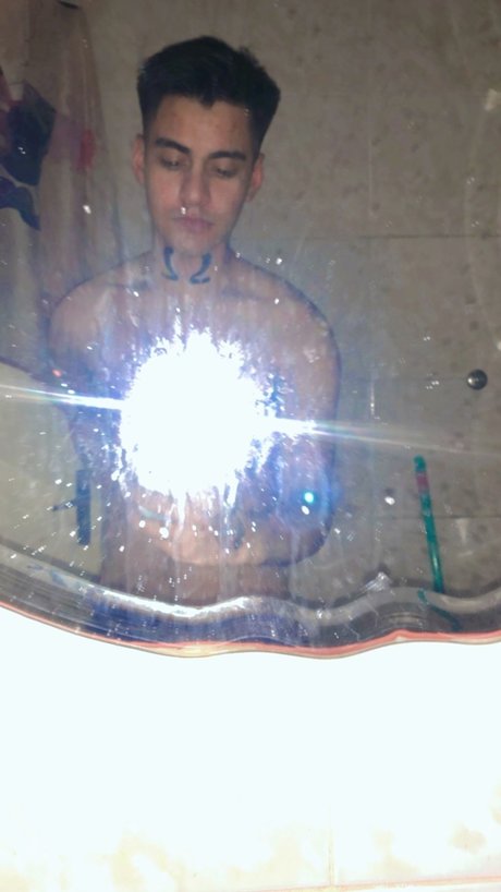 Naken läckt OnlyFans-bild av Perreo Pa Las Nenas