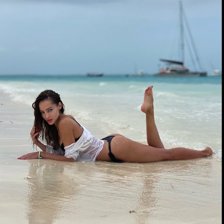 Naken lekkede OnlyFans-bilde av Meduza