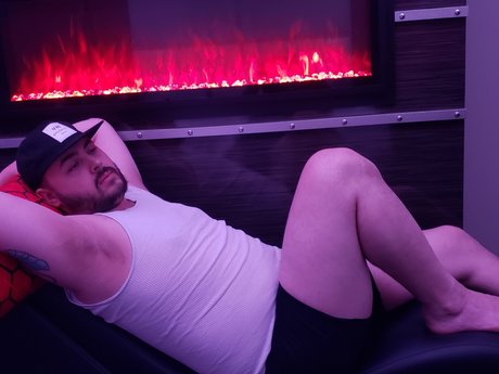 Naken lekkede OnlyFans-bilde av Nick