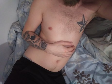 Nahá fotka uniklých OnlyFans od Andrew Cox