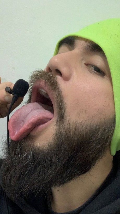 Naken lekkede OnlyFans-bilde av Mrkoko Asmr