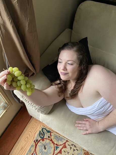 Foto nua vazada do OnlyFans de Nerdy Girl Next Door