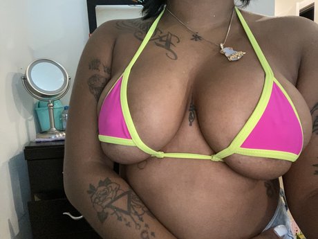 Naken lekkede OnlyFans-bilde av Scorpionextdoor