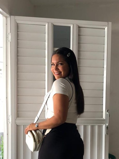 Обнаженная фотография утечки OnlyFans от Nazeris Karime