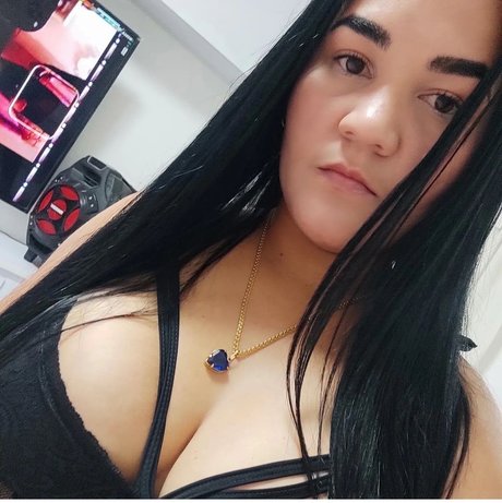 Naken lekkede OnlyFans-bilde av Paola