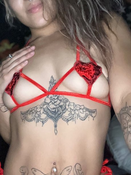 Naken lekkede OnlyFans-bilde av Naudia