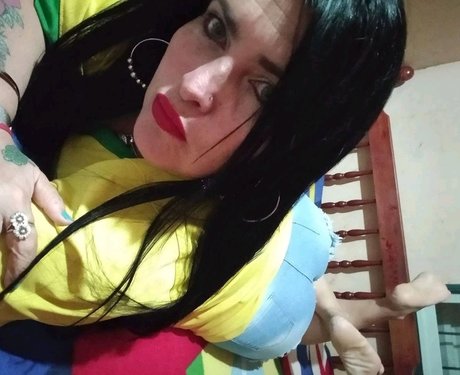 Naken lekkede OnlyFans-bilde av Naty Hott