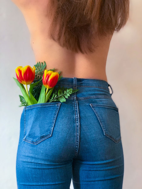 Naken lekkede OnlyFans-bilde av Raluca Natalia Poleuca