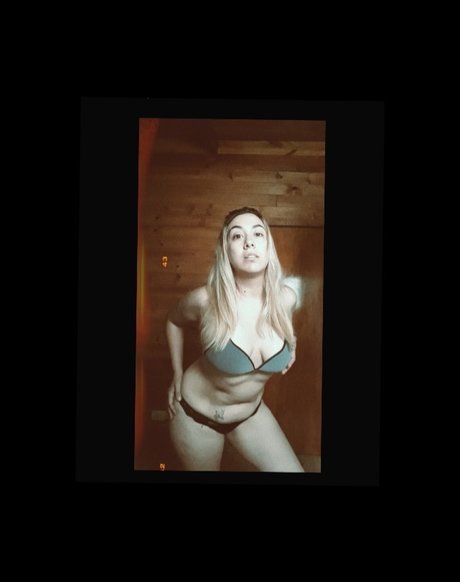 Обнаженная фотография утечки OnlyFans от Natu