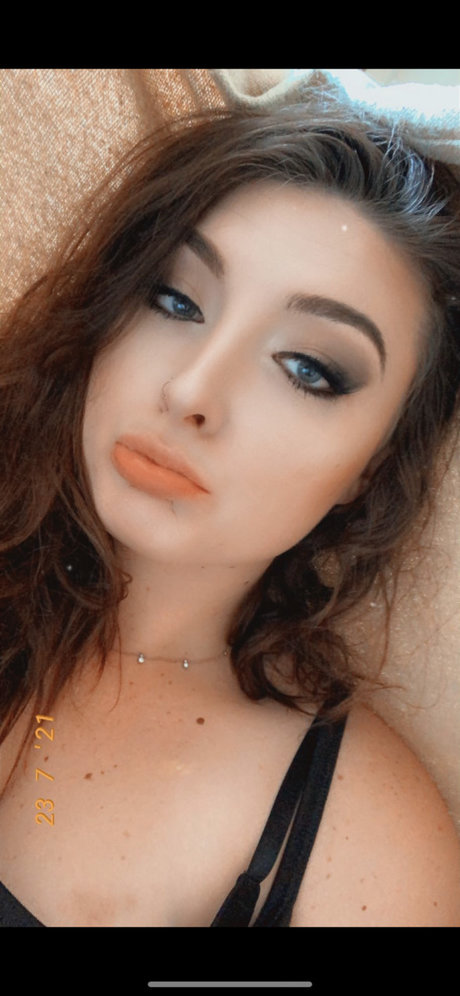 Nahá fotka uniklých OnlyFans od Natalia