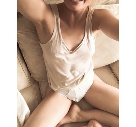 Adriana Abenia