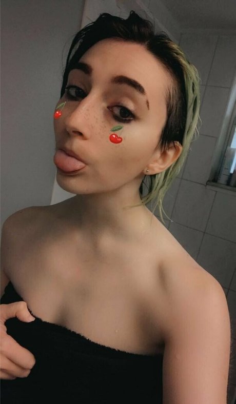 Naken läckt OnlyFans-bild av Deviouslilwolf