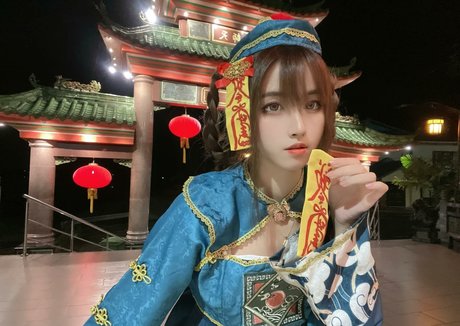 Arisa Cosplay