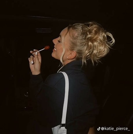 Nagie wyciekłe zdjęcie OnlyFans od Katie Pierce