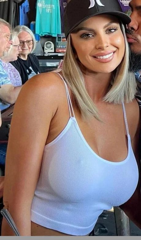 Danni Ellexo