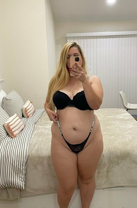 Peachycatfree OnlyFans