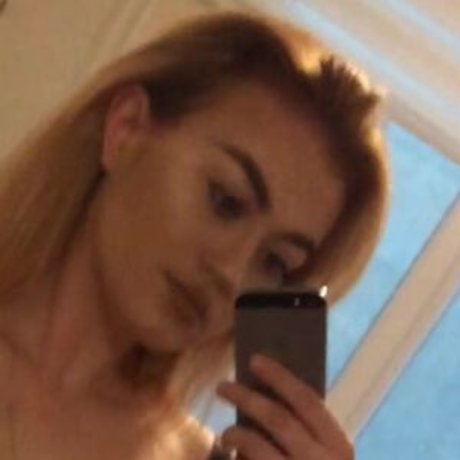 Nøgent lækket OnlyFans-billede af Noturbabe