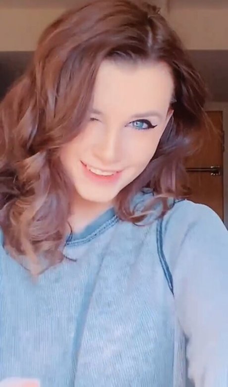 Nahá fotka uniklých OnlyFans od Izassassin