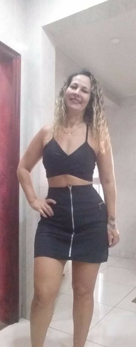 Naken lekkede OnlyFans-bilde av Soninha Coroa