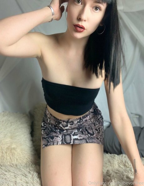 Naken lekkede OnlyFans-bilde av Babevonfree