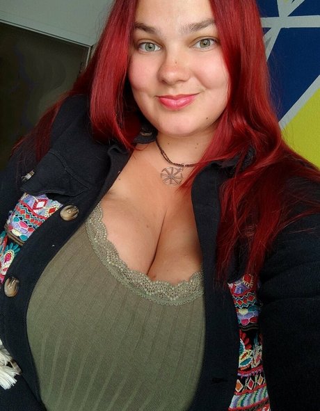 Alasti lekkinud OnlyFans-i pilt Mlady69