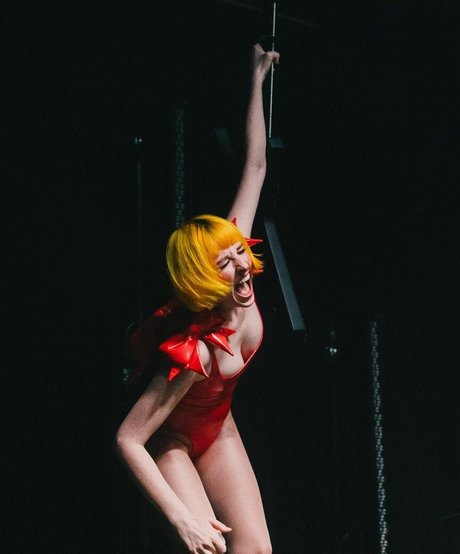 Tessa Violet  nude leaked OnlyFans photo