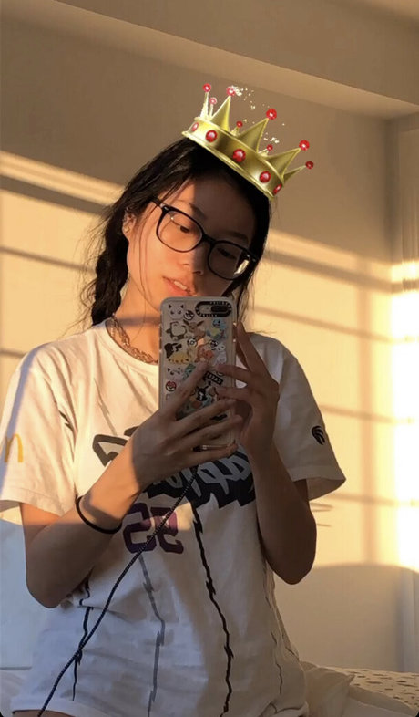 Naken lekkede OnlyFans-bilde av Fruitypoppin
