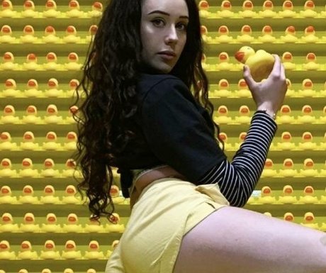 Nacktes geleaktes OnlyFans-Foto von Livbev