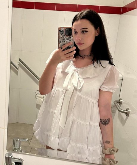 Nahá fotka uniklých OnlyFans od Livbev