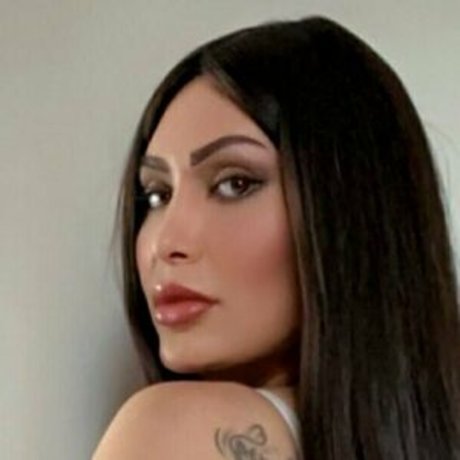 Naken lekkede OnlyFans-bilde av Shirazkaram